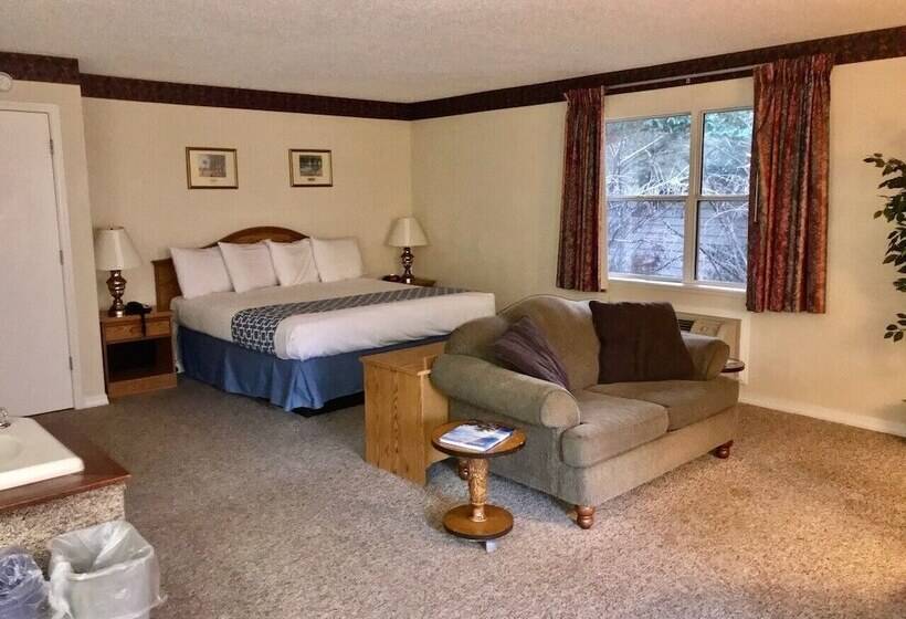 Отель Four Seasons Inn