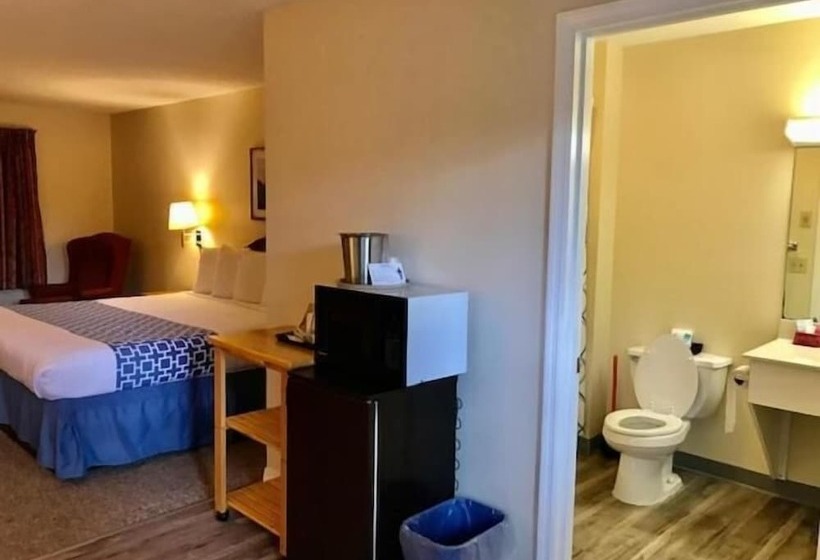 Отель Four Seasons Inn