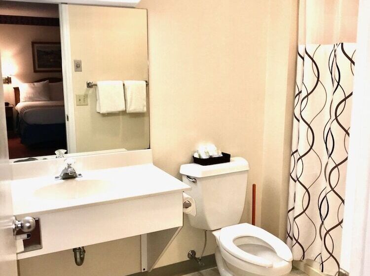 Отель Four Seasons Inn