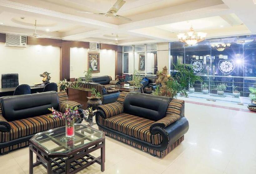 Отель Grand Legacy