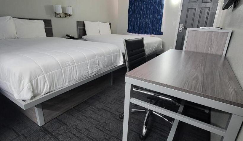 فندق Green Country Inn