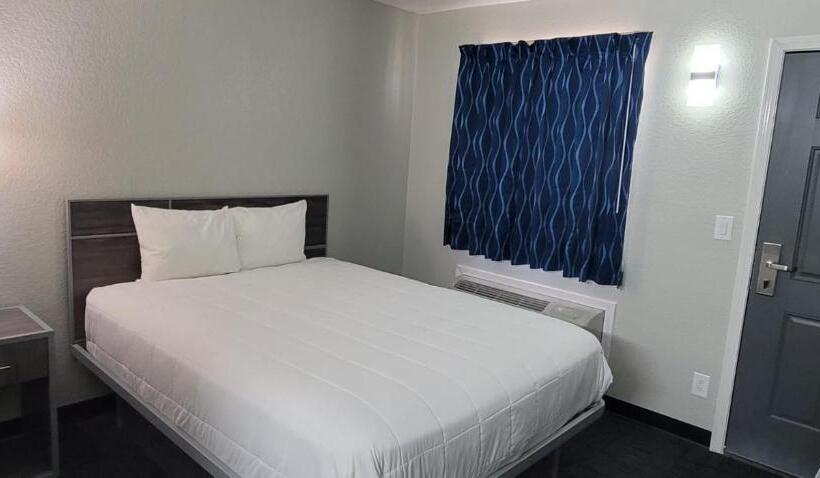 فندق Green Country Inn