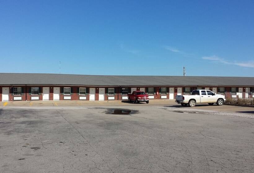 فندق Green Country Inn