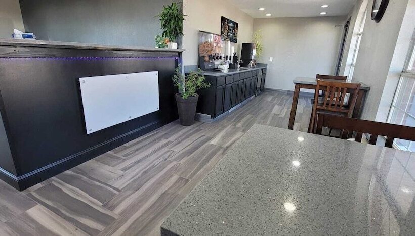 فندق Green Country Inn