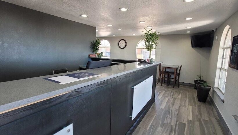 فندق Green Country Inn