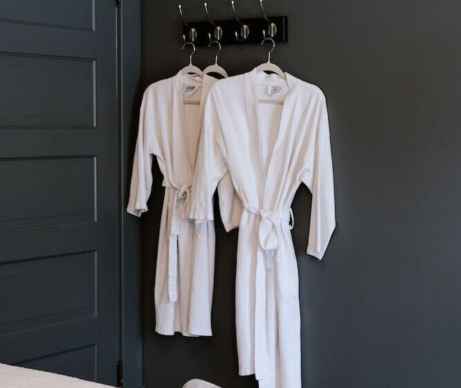 فندق Greenbriar Inn