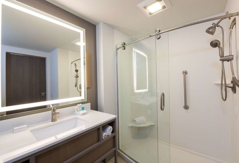 ホテル Hilton Garden Inn Grand Rapids East