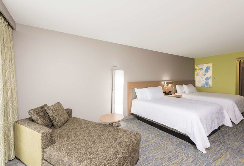 هتل Hilton Garden Inn Grand Rapids East