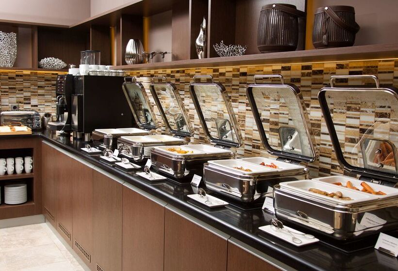 هتل Hilton Garden Inn Volgograd