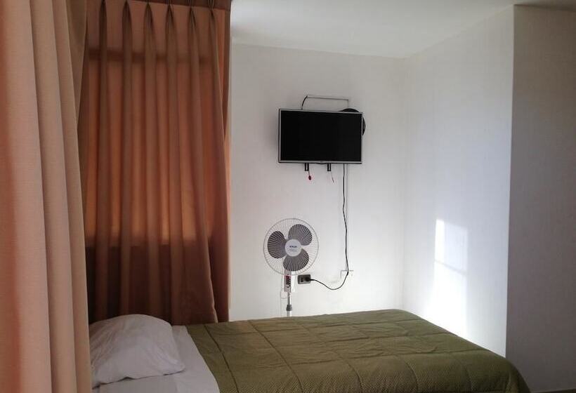 هتل Hospedaje Dunas De Nasca