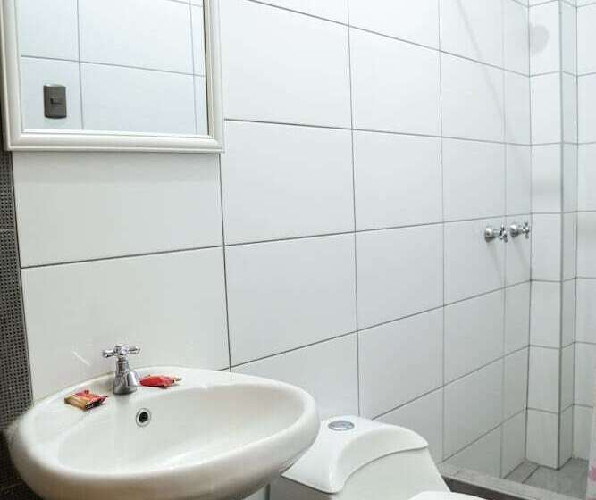 هتل Hospedaje Dunas De Nasca