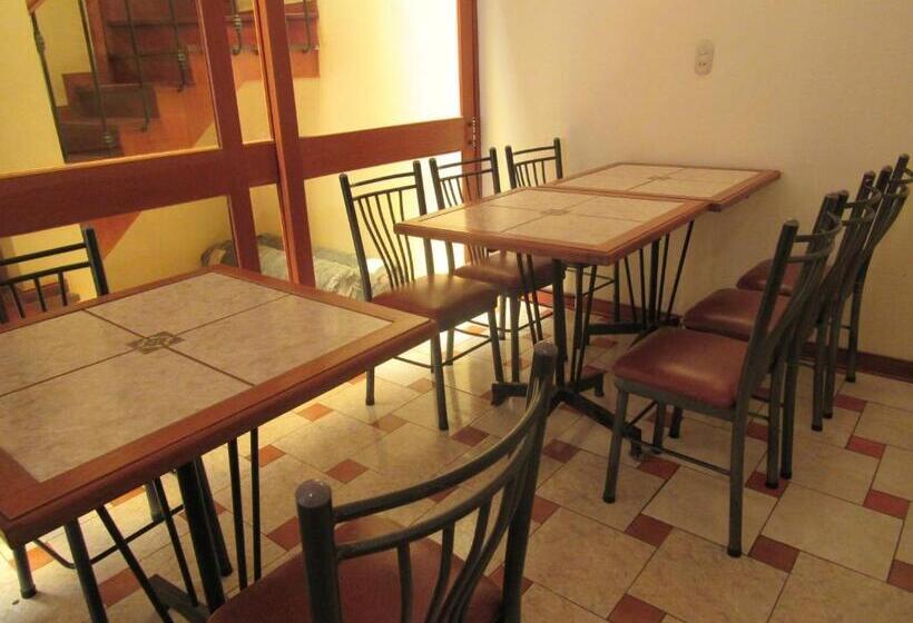 فندق Hostal Siglo 21