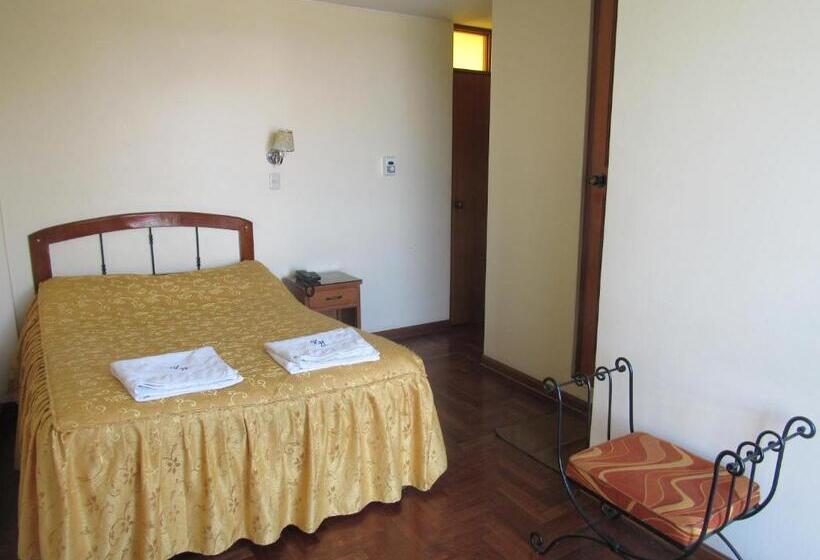 فندق Hostal Siglo 21