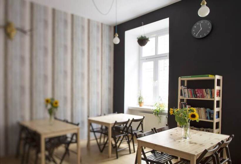 Отель Hostel Cinnamon