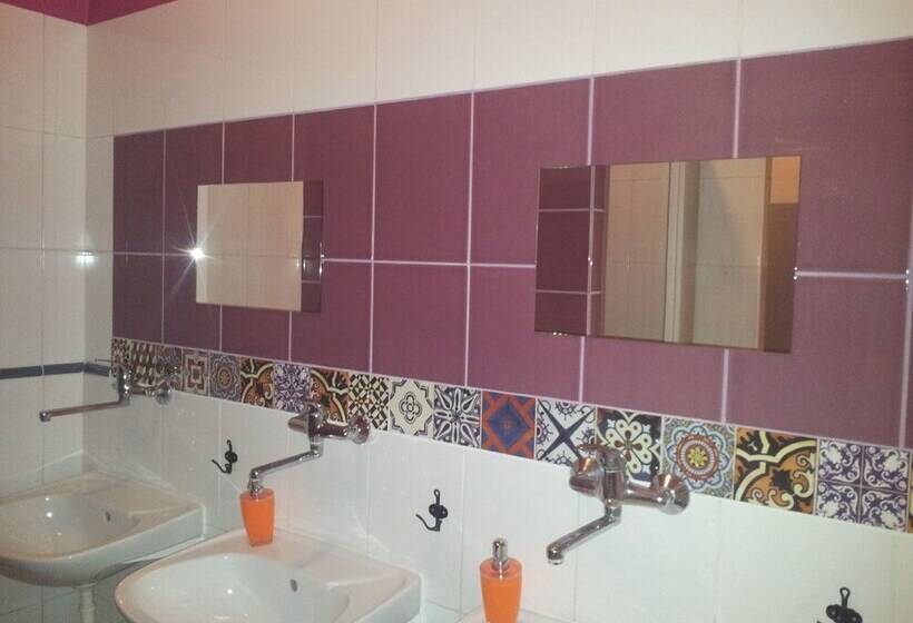 Отель Hostel Cinnamon