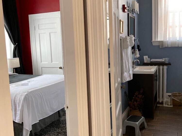 فندق Inn At The Agora