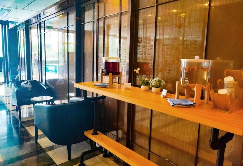 Lnsail Hotel Shenzhen Luohu Port Railway Station