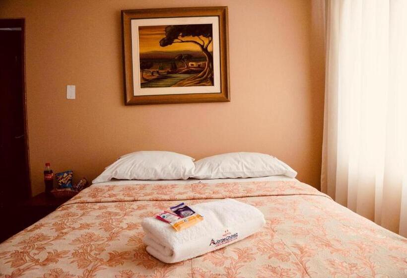 Отель Jorge Chavez