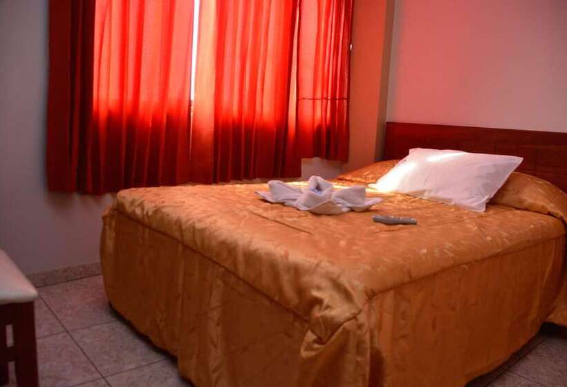 Отель Jorge Chavez