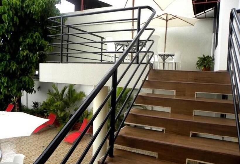 هتل Jose Antonios Inn