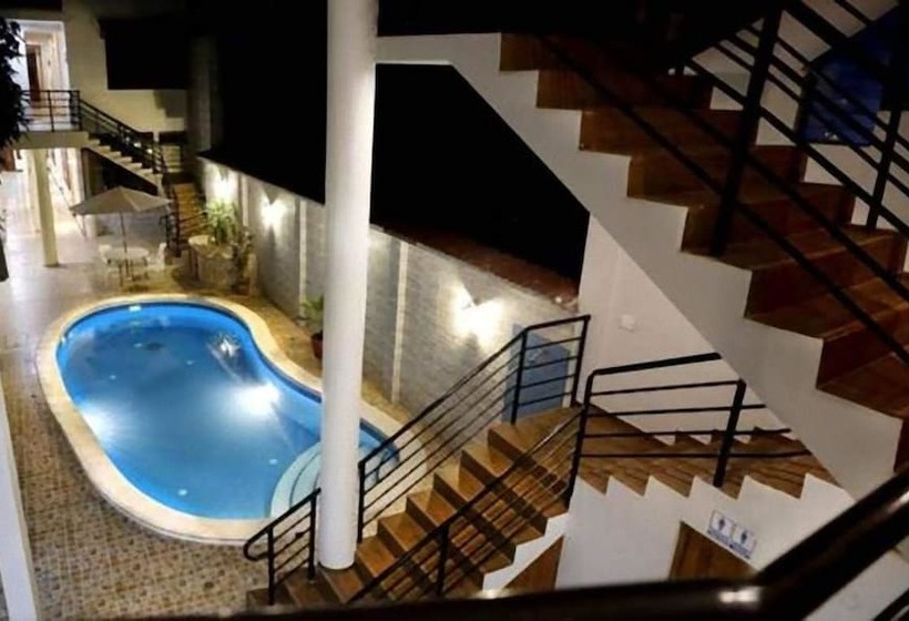 هتل Jose Antonios Inn