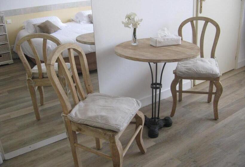 فندق La Fiancee Du Pirate