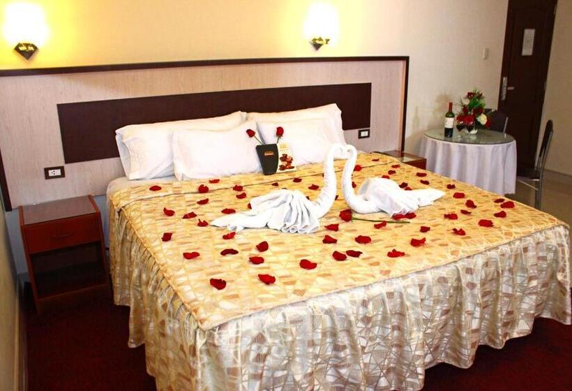 Отель La Mansion