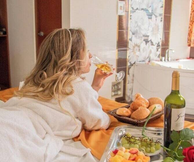 Отель La Mansion