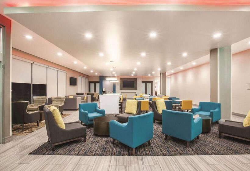 فندق La Quinta By Wyndham Tulsa Broken Arrow