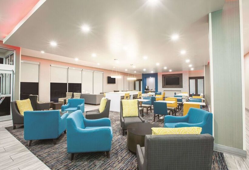 فندق La Quinta By Wyndham Tulsa Broken Arrow