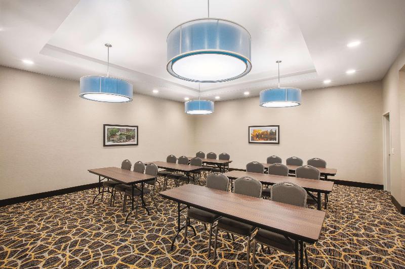 فندق La Quinta By Wyndham Tulsa Broken Arrow