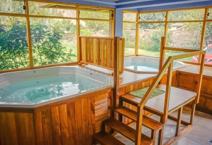 هتل Lizzy Wasi Urubamba