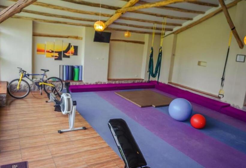 هتل Lizzy Wasi Urubamba