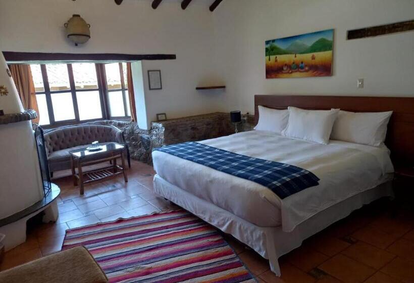 هتل Lizzy Wasi Urubamba