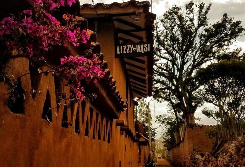 هتل Lizzy Wasi Urubamba