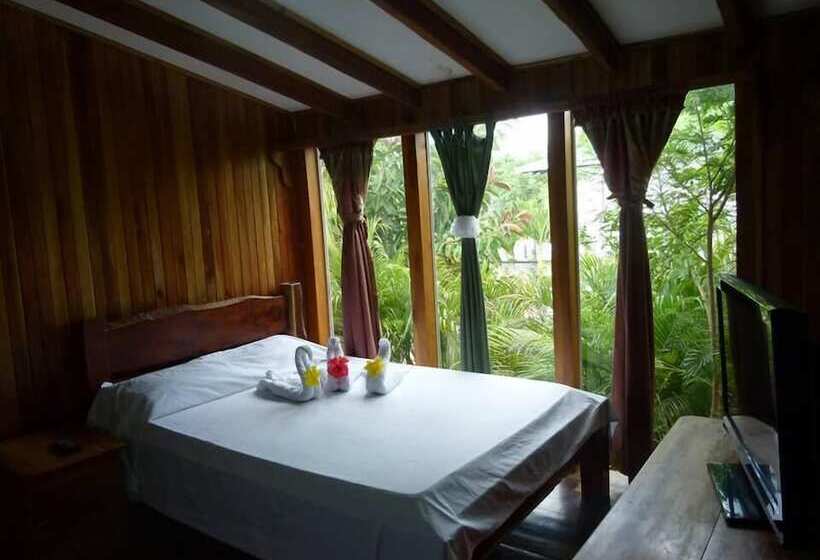 בית מלון כפרי Manú