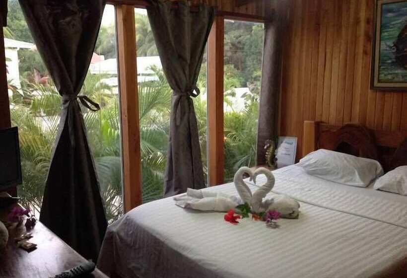 בית מלון כפרי Manú