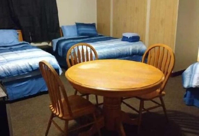 فندق Marinette Inn