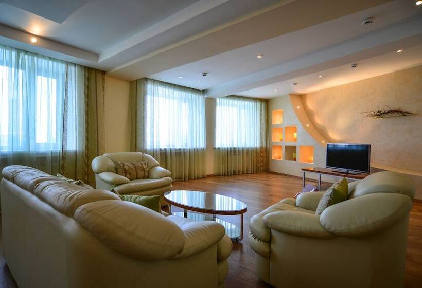 هتل Mayak   Om Building