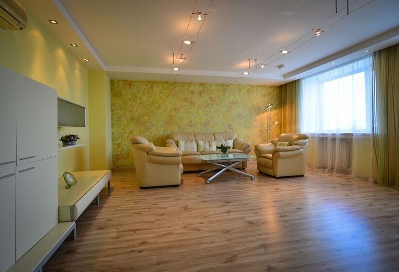 هتل Mayak   Om Building