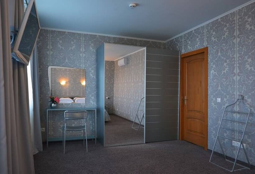 هتل Mayak   Om Building