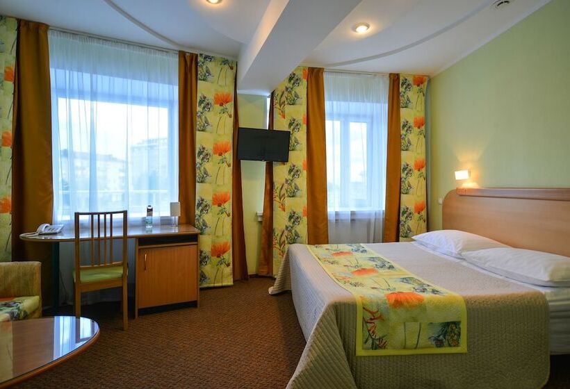 هتل Mayak   Om Building