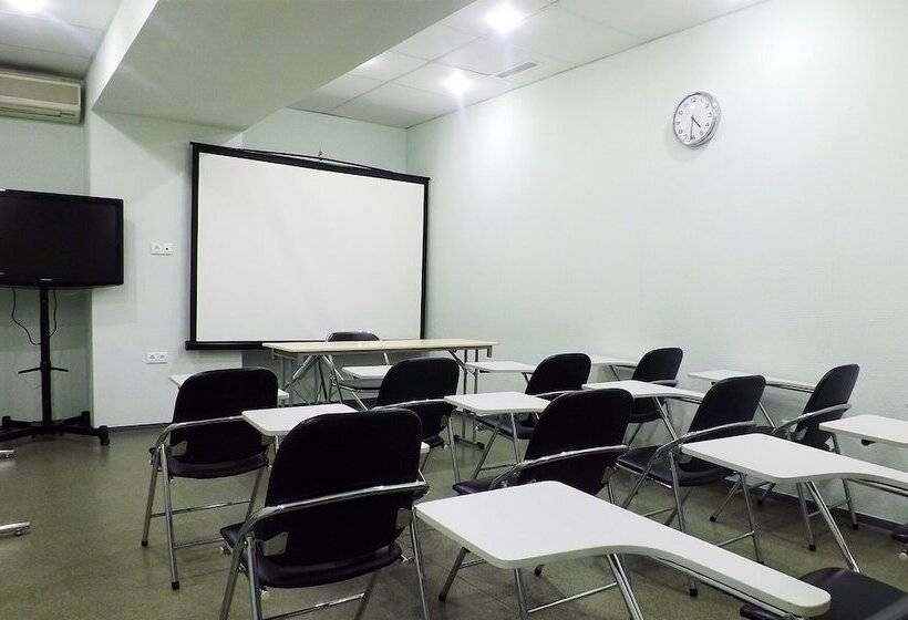 هتل Mayak   Om Building