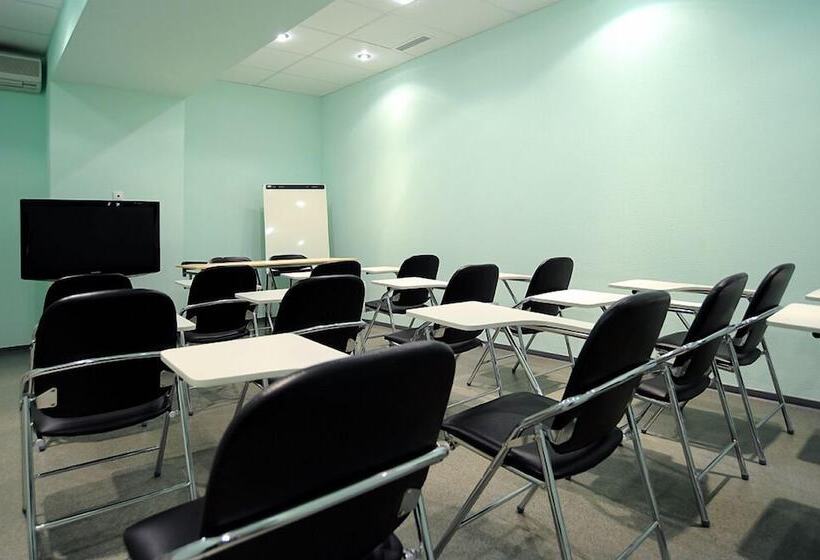 هتل Mayak   Om Building