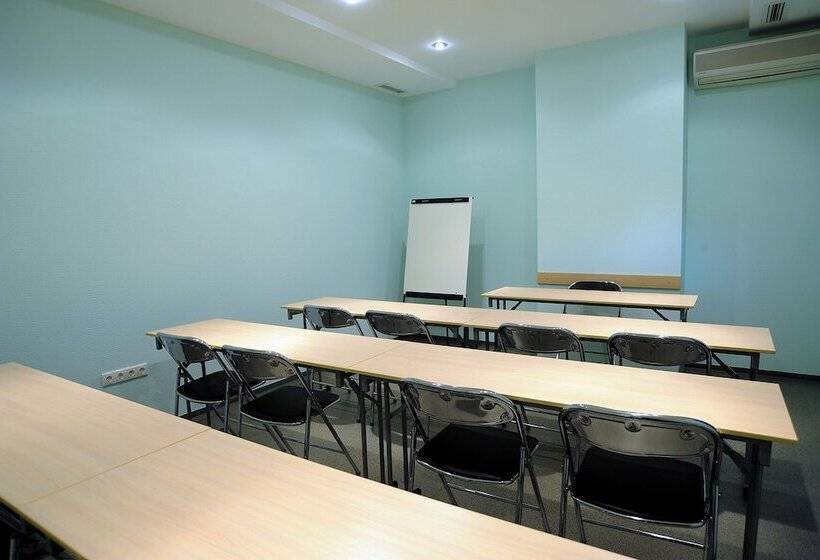 هتل Mayak   Om Building