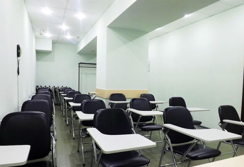 هتل Mayak   Om Building