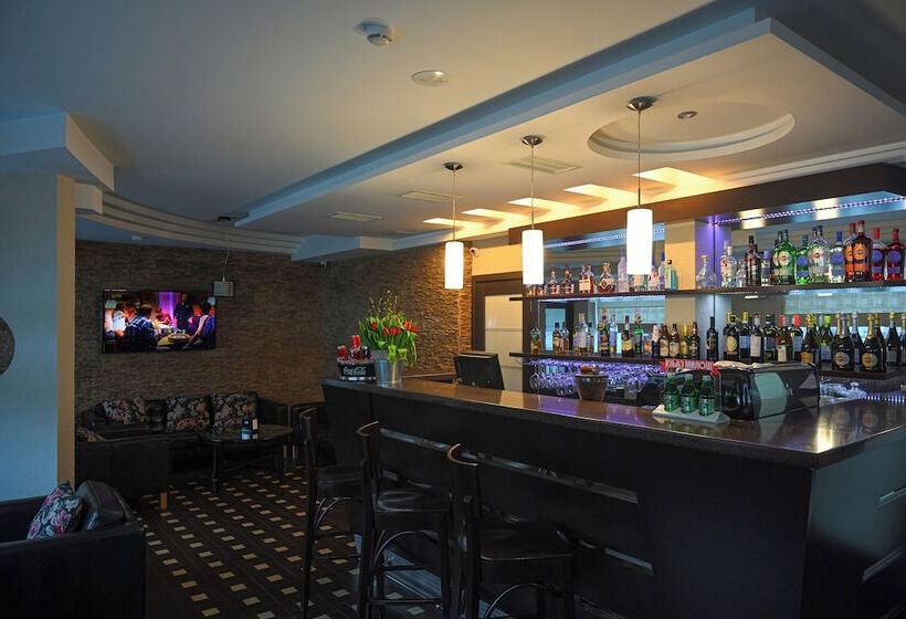 هتل Mayak   Om Building