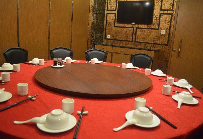 호텔 Mustika Gajah Mada