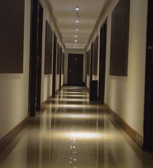 호텔 Mustika Gajah Mada