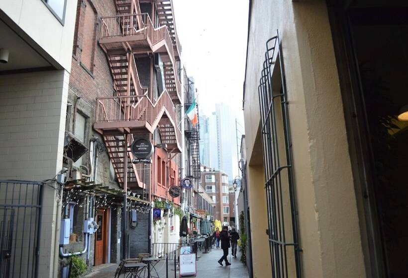 호텔 Pensione Nichols